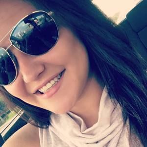 Meet your Posher, Caitlin